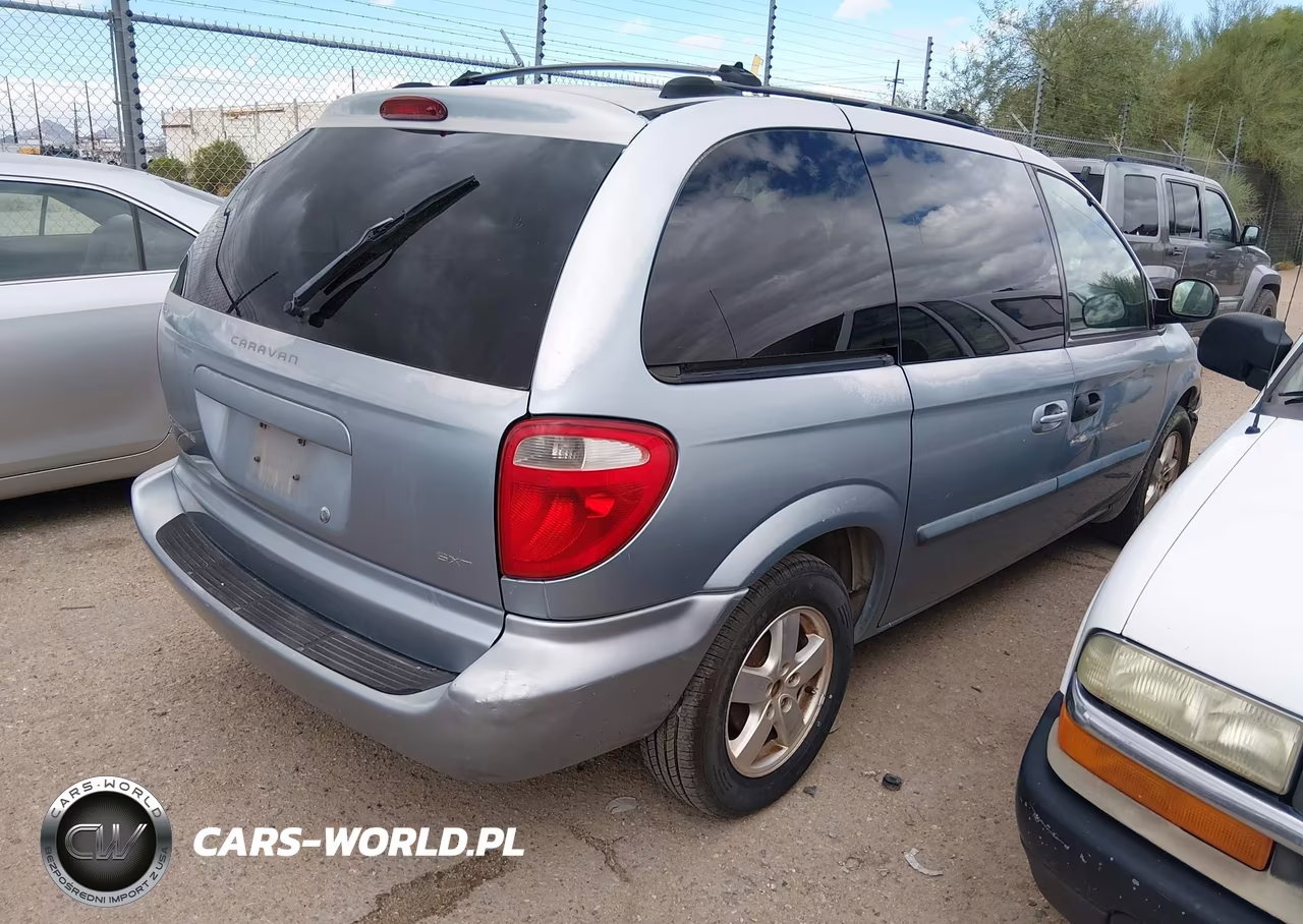 2005 Dodge Caravan Sxt VIN:1D4GP45R05B100896 - 4