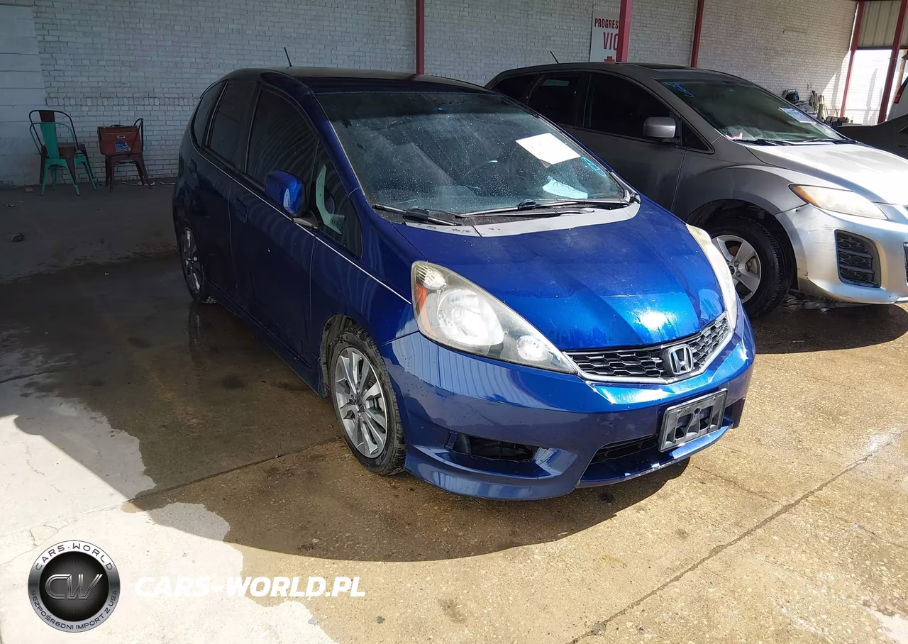 2013 Honda Fit Sport VIN:JHMGE8G51DC028912 - 1