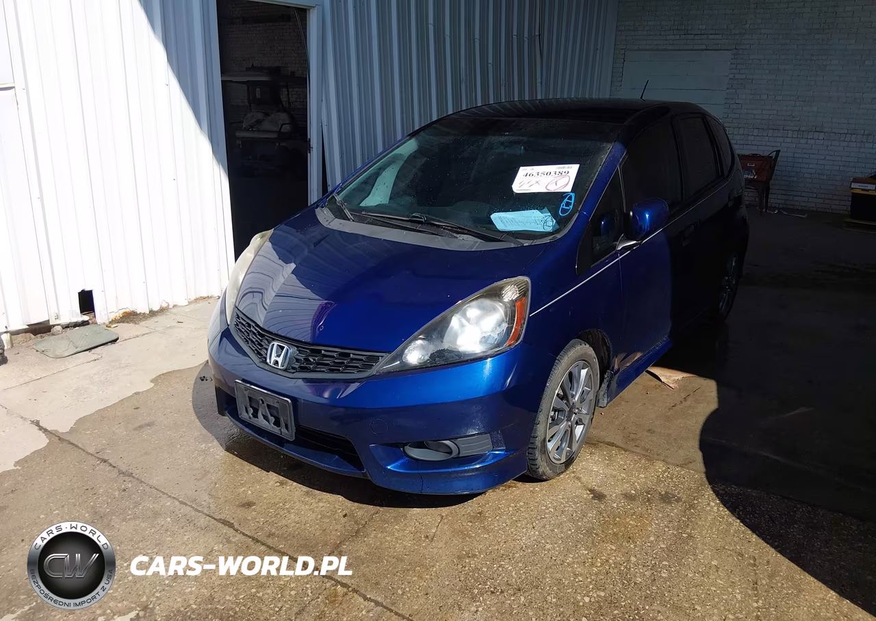 2013 Honda Fit Sport VIN:JHMGE8G51DC028912 - 6