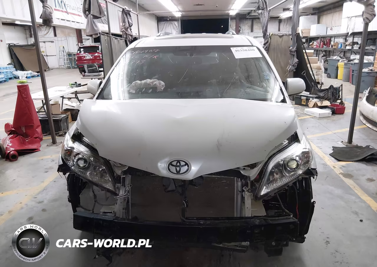 2017 Toyota Sienna Xle 8 Passenger VIN:5TDYZ3DCXHS824773 - 13