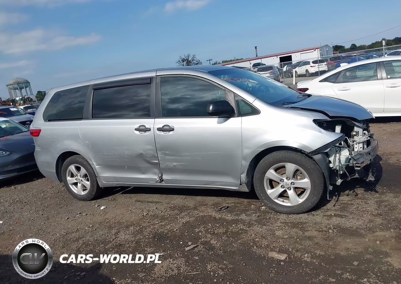 2017 Toyota Sienna L 7 Passenger VIN:5TDZZ3DC2HS843788 - 13