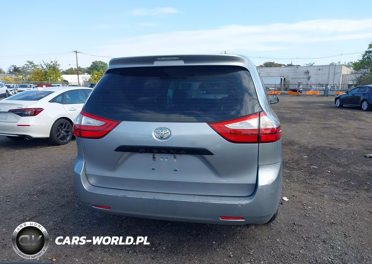 2017 Toyota Sienna L 7 Passenger VIN:5TDZZ3DC2HS843788 - 16