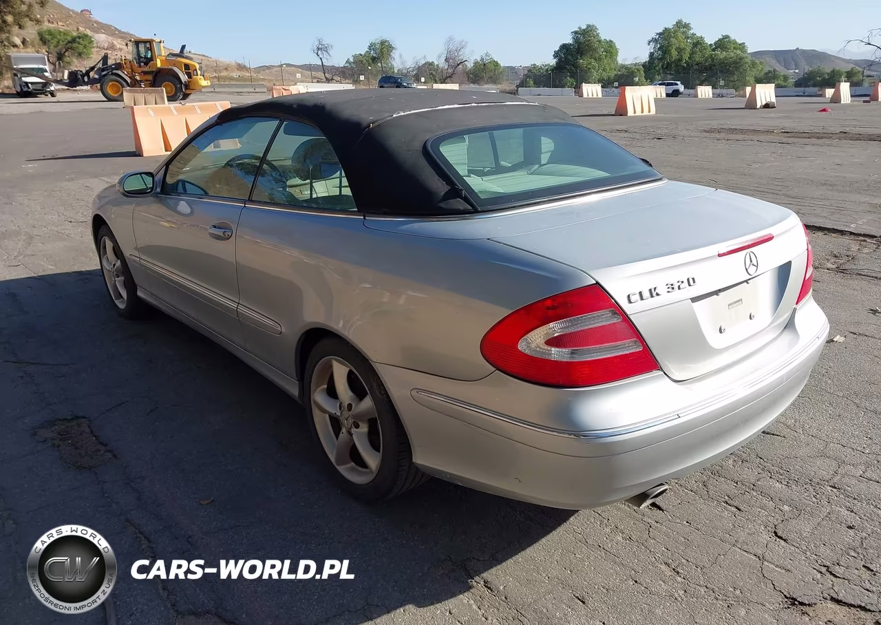 2005 Mercedes-Benz Clk 320 VIN:WDBTK65JX5F139938 - 3