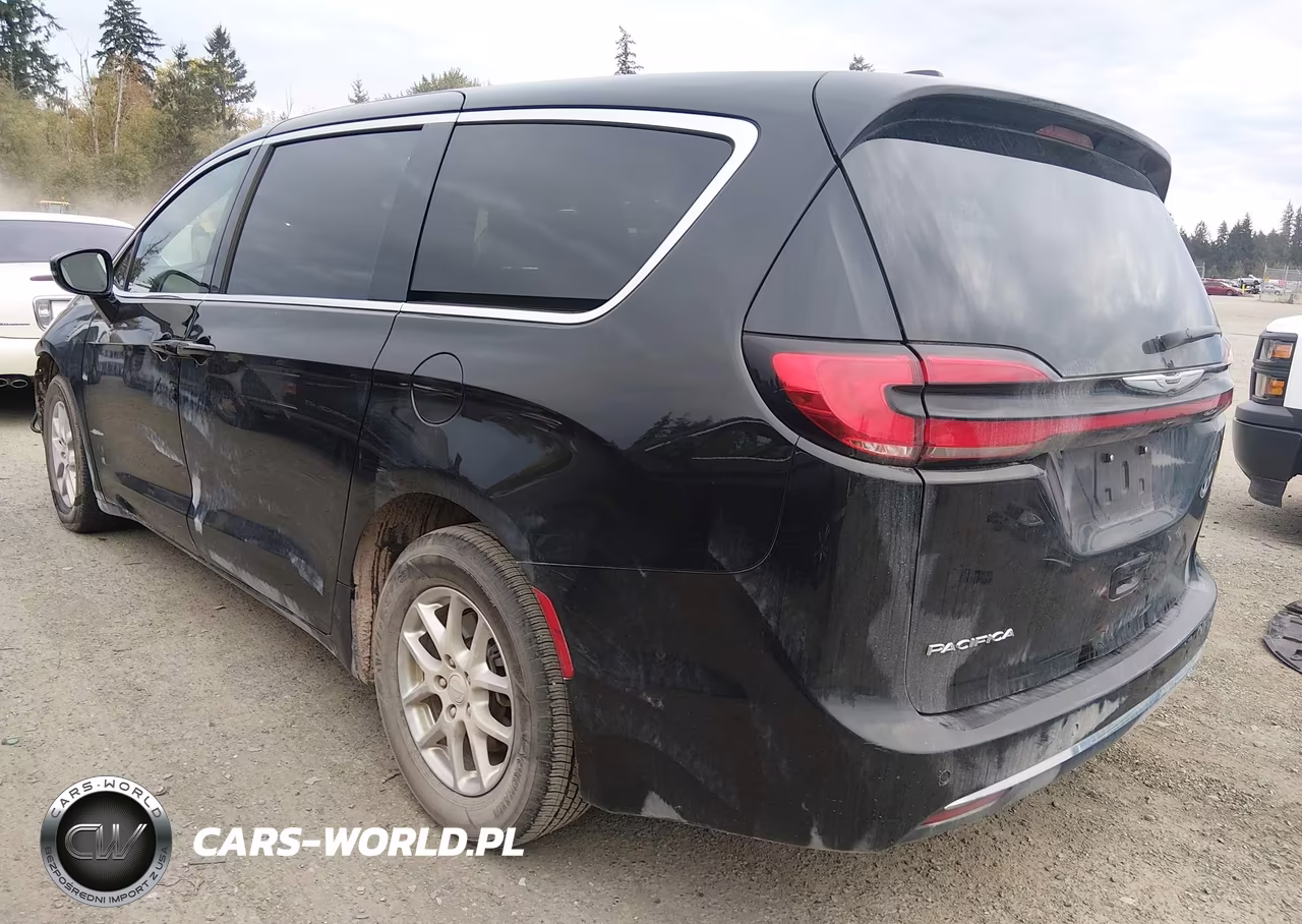 2025 Chrysler Pacifica Select VIN:2C4RC1BG4SR594809 - 3