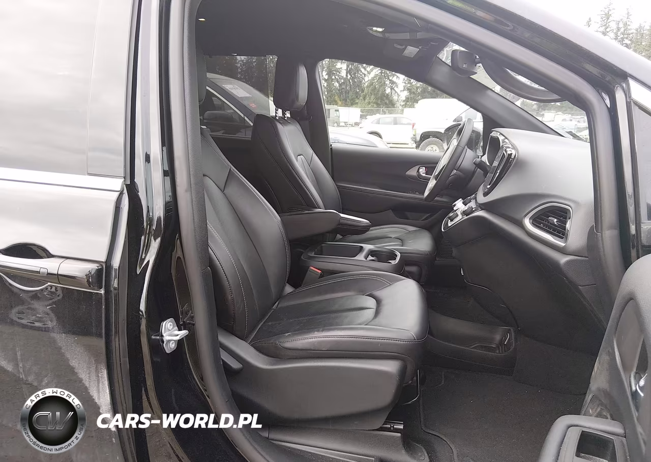 2025 Chrysler Pacifica Select VIN:2C4RC1BG4SR594809 - 5