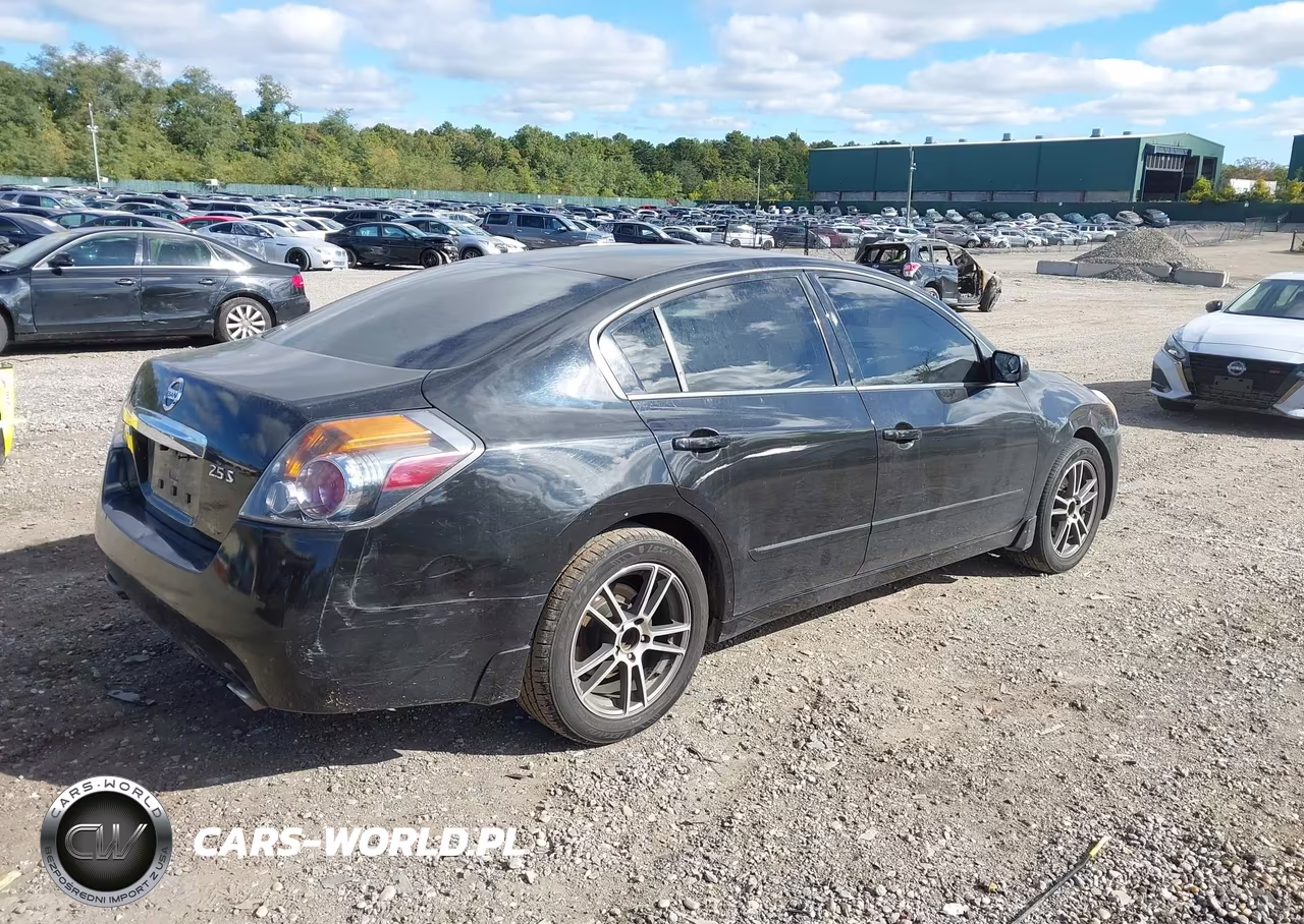 2011 Nissan Altima 2.5 S VIN:1N4AL2AP3BN507778 - 4