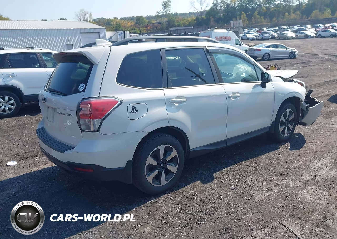 2018 Subaru Forester 2.5I Premium VIN:JF2SJAEC4JH537733 - 4