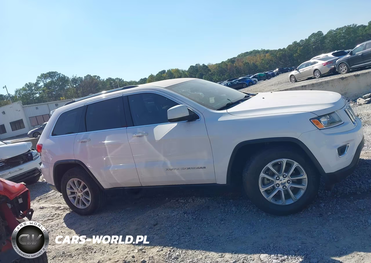 2016 Jeep Grand Cherokee Laredo VIN:1C4RJEAG5GC382502 - 13