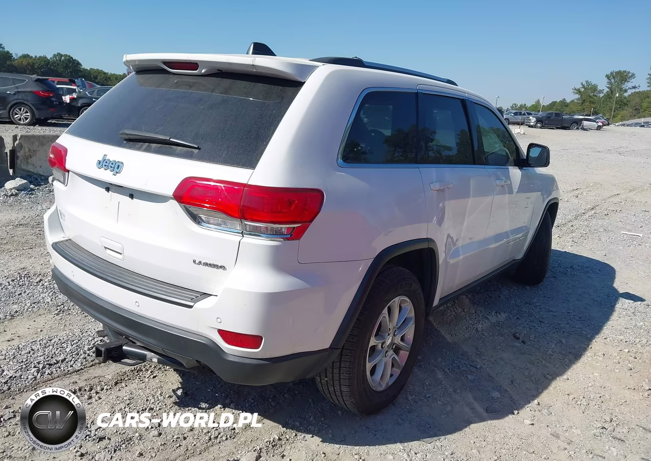 2016 Jeep Grand Cherokee Laredo VIN:1C4RJEAG5GC382502 - 4