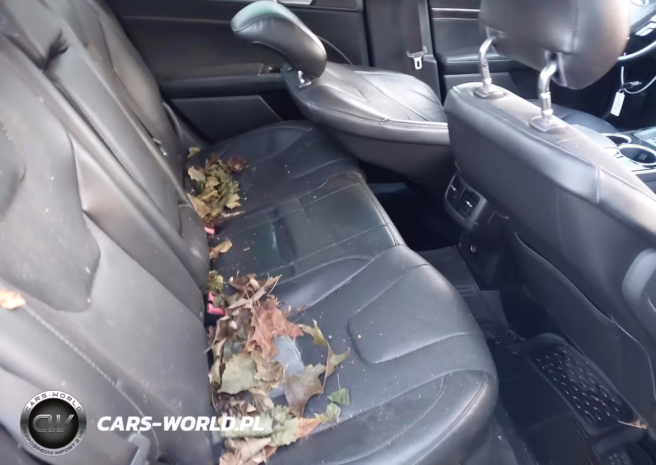 2014 Ford Fusion Titanium VIN:3FA6P0D9XER105821 - 8