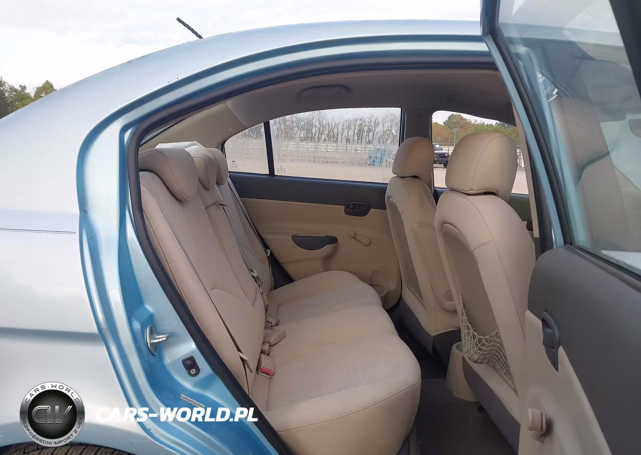 2009 Hyundai Accent Gls VIN:KMHCN46C69U322845 - 8