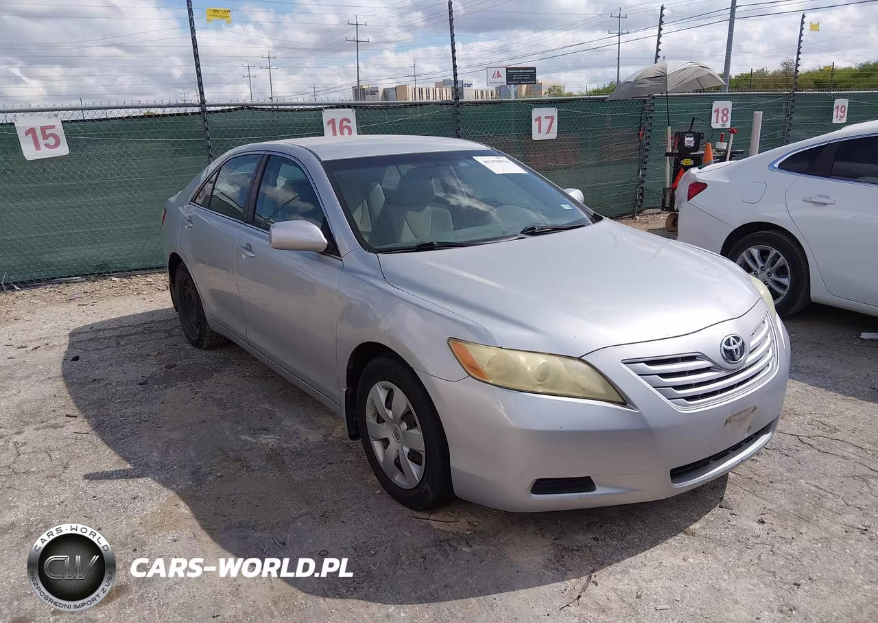 2007 Toyota Camry Le – zdjęcie 1 z 11