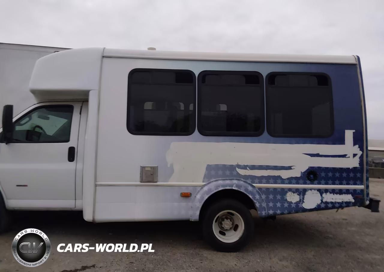 2016 Chevrolet Express Cutaway 3500 Diesel VIN:1GB3GRBL3G1230662 - 17