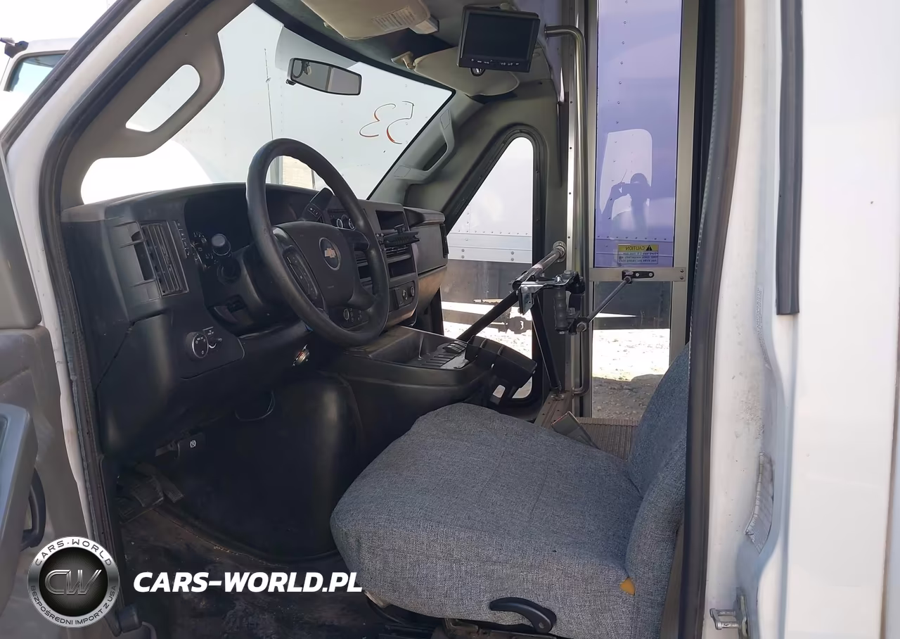 2016 Chevrolet Express Cutaway 3500 Diesel VIN:1GB3GRBL3G1230662 - 7