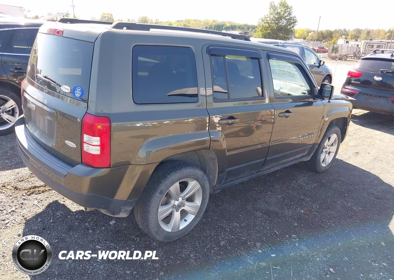 2015 Jeep Patriot Latitude VIN:1C4NJRFB2FD214862 - 4