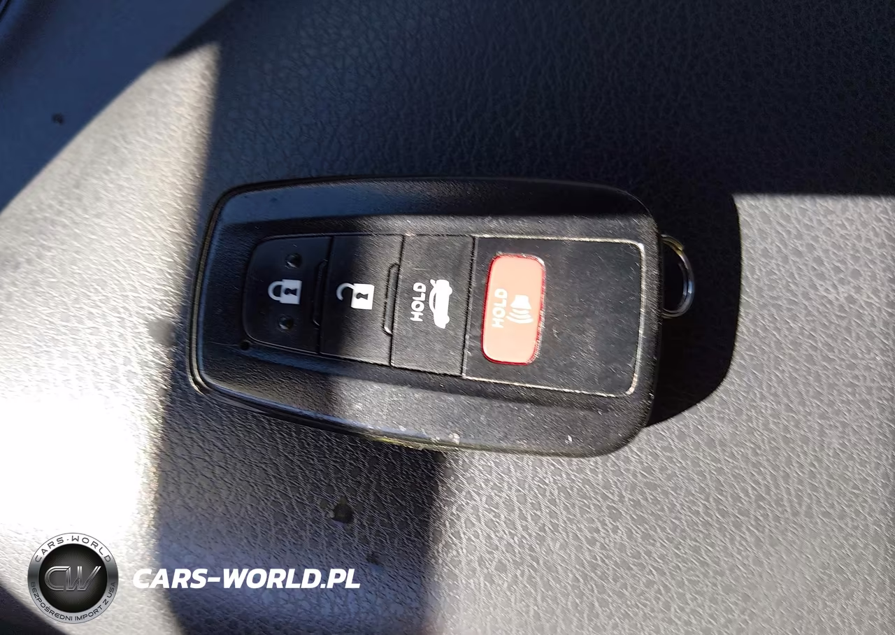 2022 Toyota Camry Nightshade Edition Hybrid VIN:4T1T31AK0NU033523 - 11