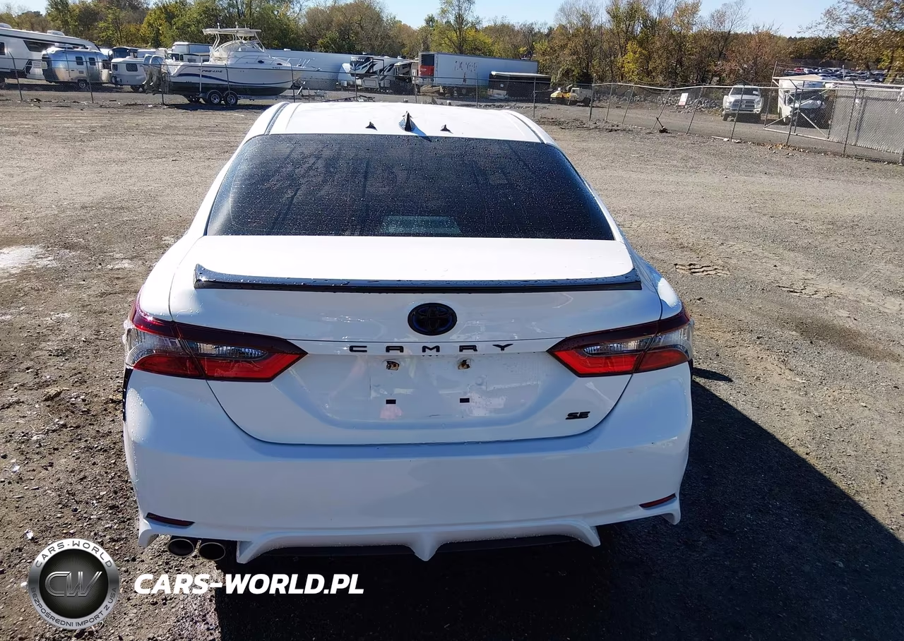 2022 Toyota Camry Nightshade Edition Hybrid VIN:4T1T31AK0NU033523 - 17