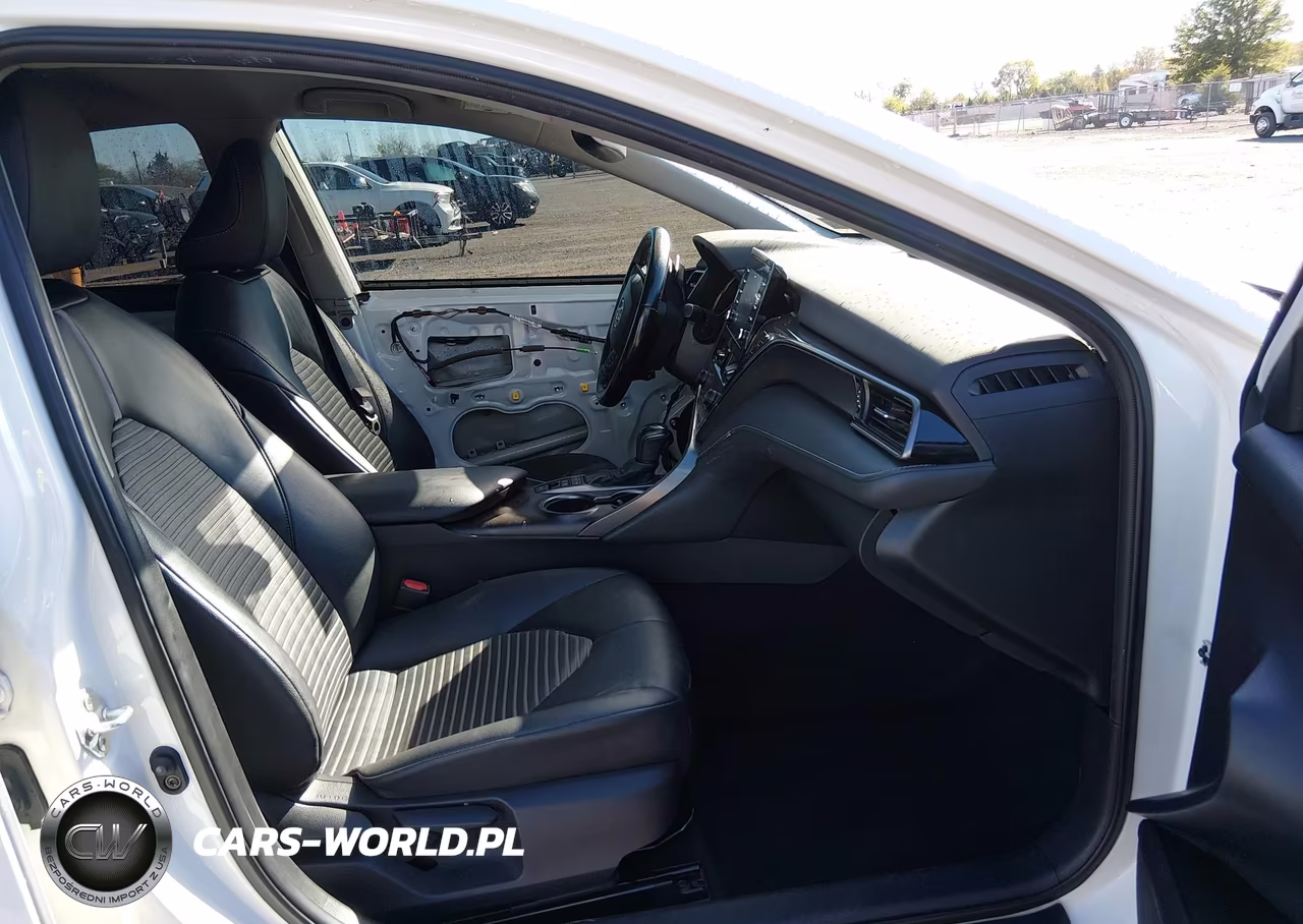 2022 Toyota Camry Nightshade Edition Hybrid VIN:4T1T31AK0NU033523 - 5