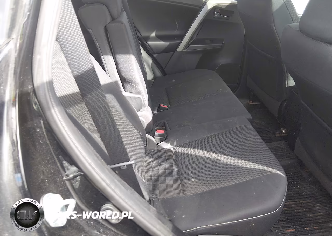 2018 Toyota Rav4 Xle VIN:2T3RFREV9JW834196 - 8