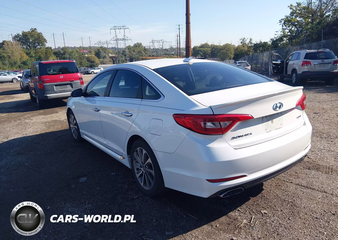 2015 Hyundai Sonata Sport VIN:5NPE34AF0FH062016 - 3