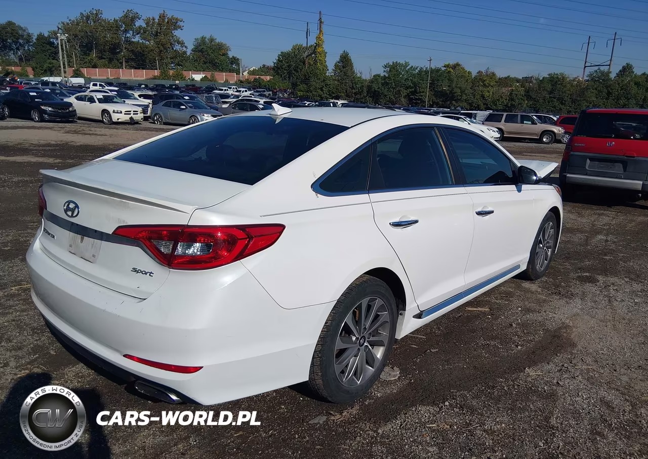 2015 Hyundai Sonata Sport VIN:5NPE34AF0FH062016 - 4