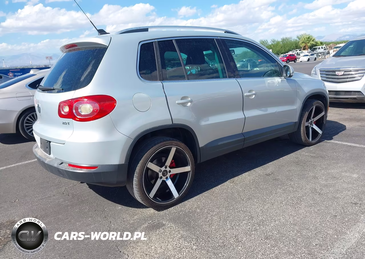 2011 Volkswagen Tiguan Se VIN:WVGAV7AXXBW547301 - 4
