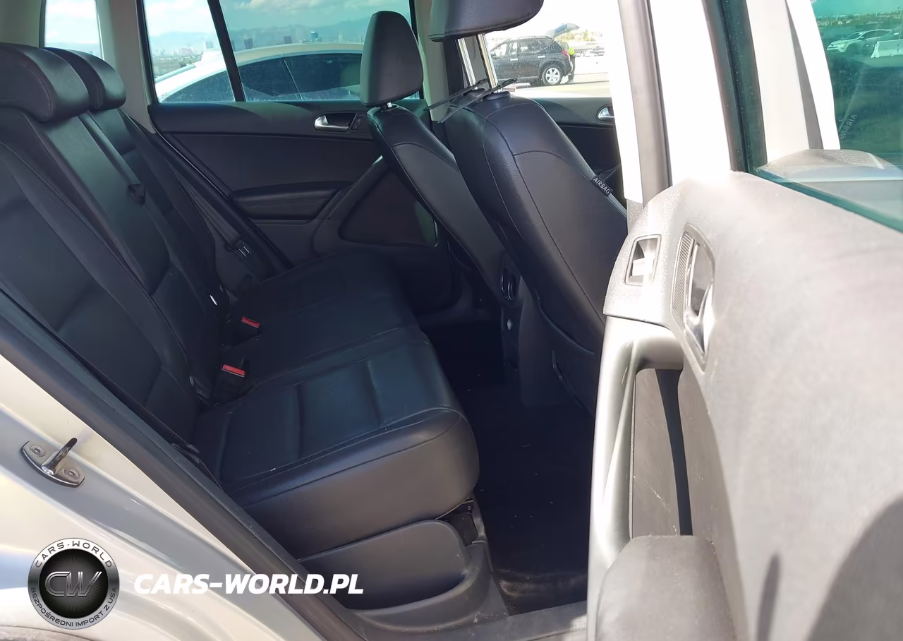 2011 Volkswagen Tiguan Se VIN:WVGAV7AXXBW547301 - 8