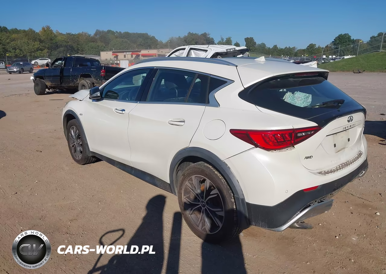 2018 Infiniti Qx30 Premium VIN:SJKCH5CRXJA058297 - 3
