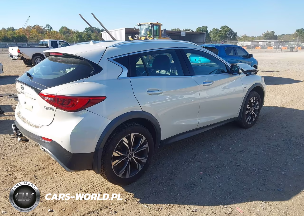 2018 Infiniti Qx30 Premium VIN:SJKCH5CRXJA058297 - 4