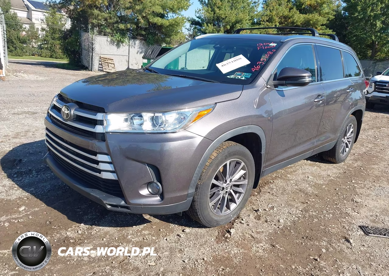 2019 Toyota Highlander Xle VIN:5TDJZRFH8KS998281 - 2