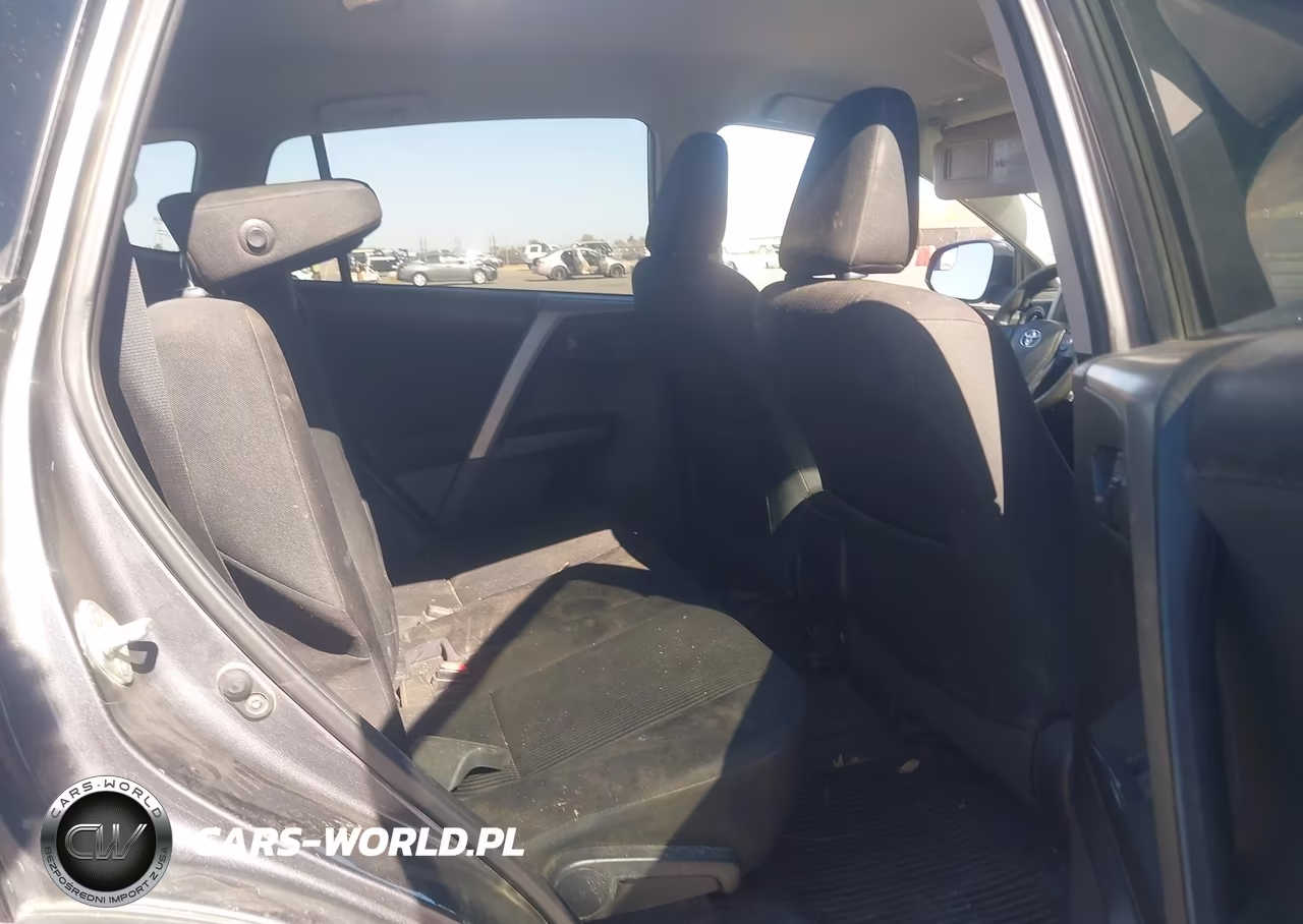 2017 Toyota Rav4 Le VIN:2T3BFREV2HW598549 - 8