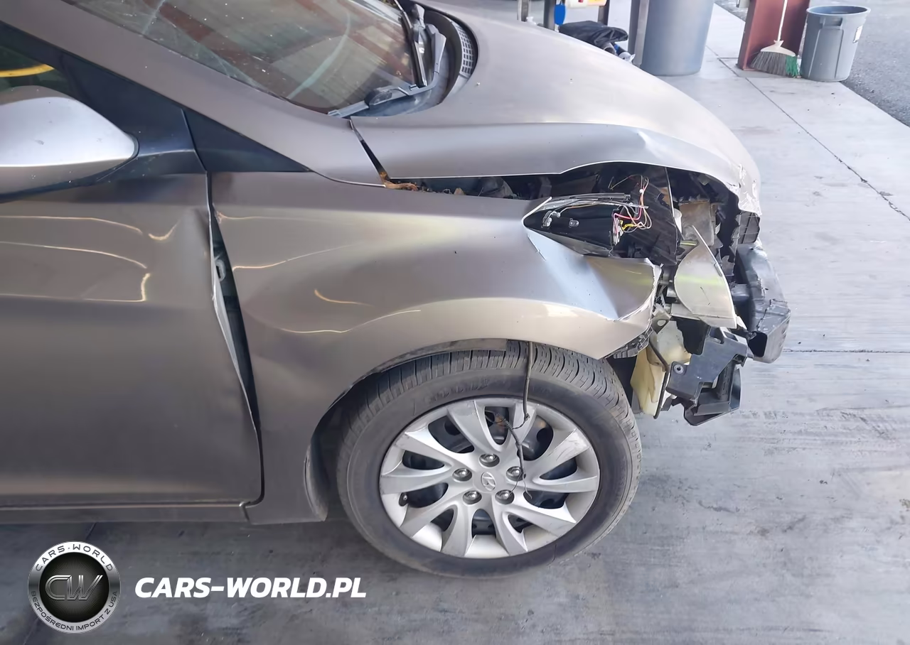 2011 Hyundai Elantra Gls VIN:5NPDH4AE5BH059580 - 13