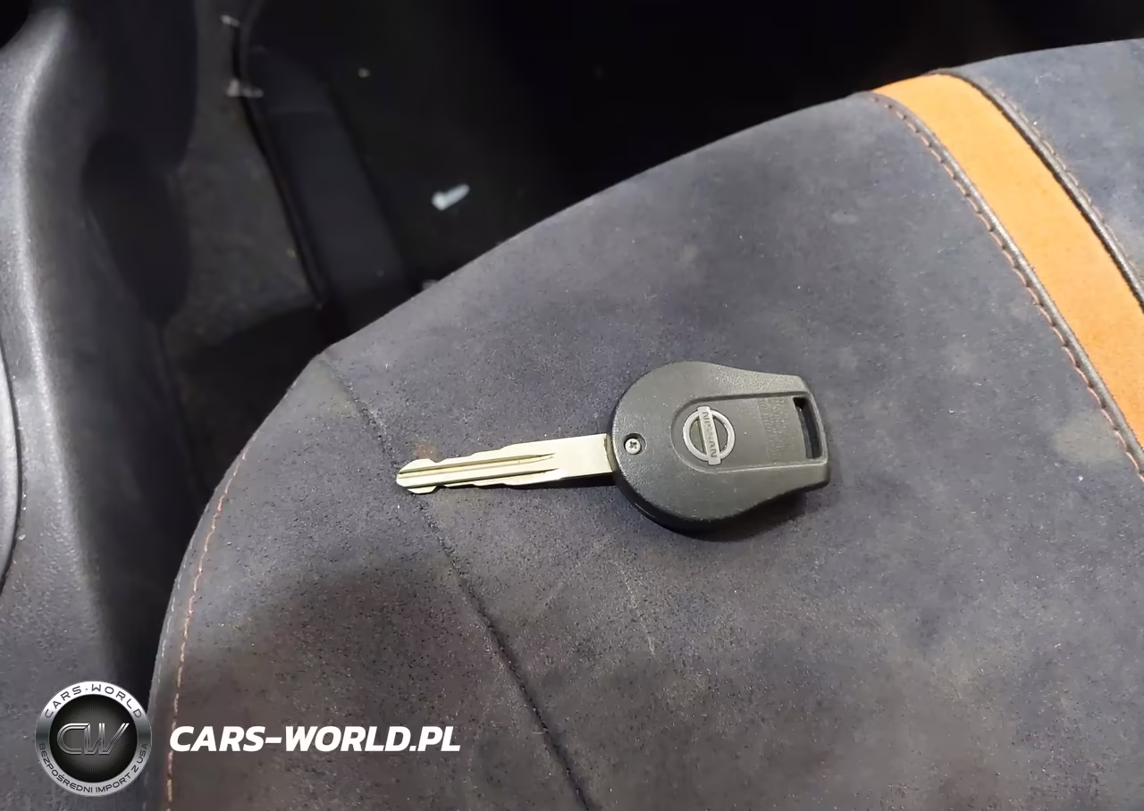 2015 Nissan Versa Note Sr VIN:3N1CE2CP3FL388892 - 11