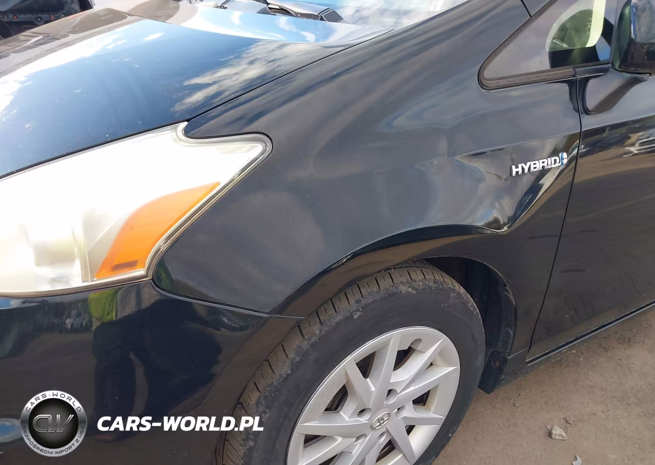 2014 Toyota Prius V Three VIN:JTDZN3EUXE3291733 - 6