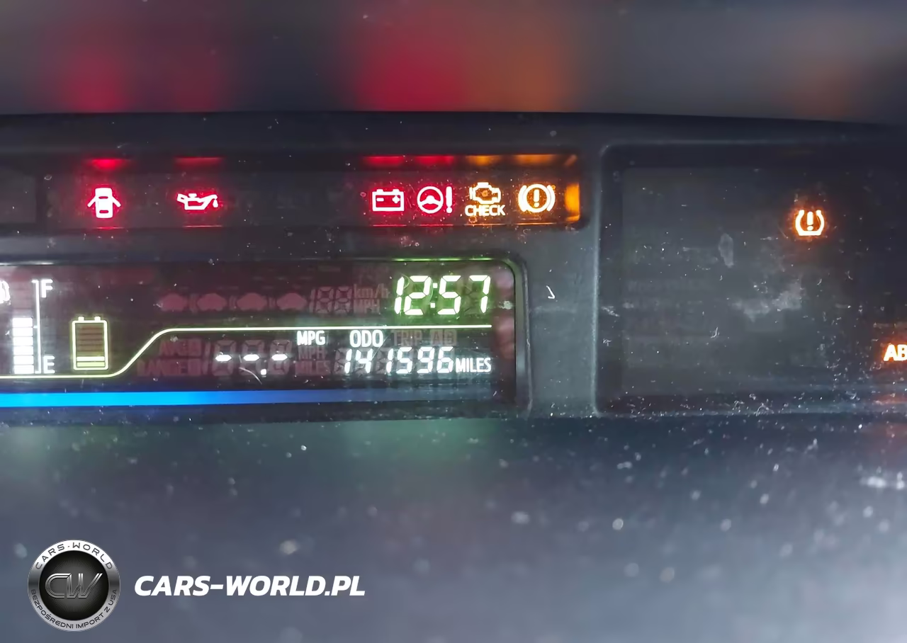 2014 Toyota Prius V Three VIN:JTDZN3EUXE3291733 - 7