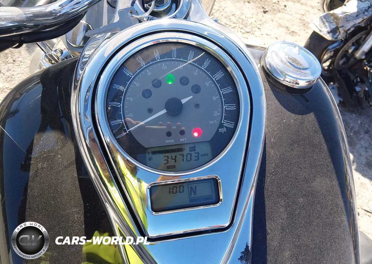 2011 Kawasaki Vn1700 C VIN:JKBVNRC15BA008470 - 7