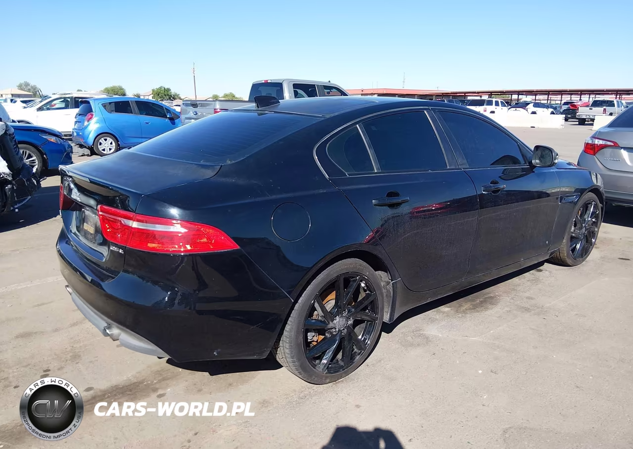 2017 Jaguar Xe 25T Prestige VIN:SAJAE4BG5HA969971 - 4