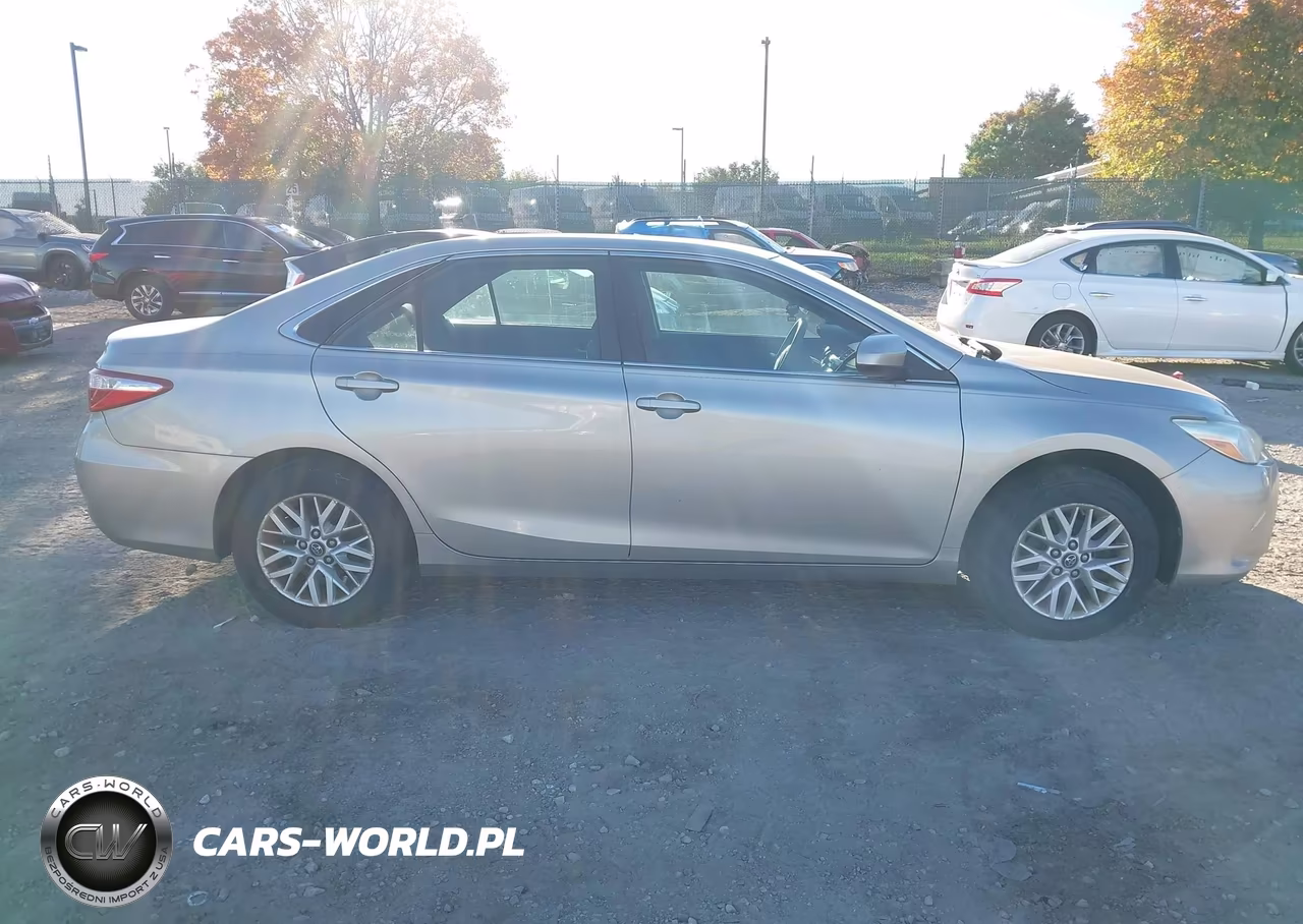 2016 Toyota Camry Le VIN:4T1BF1FK3GU581191 - 13