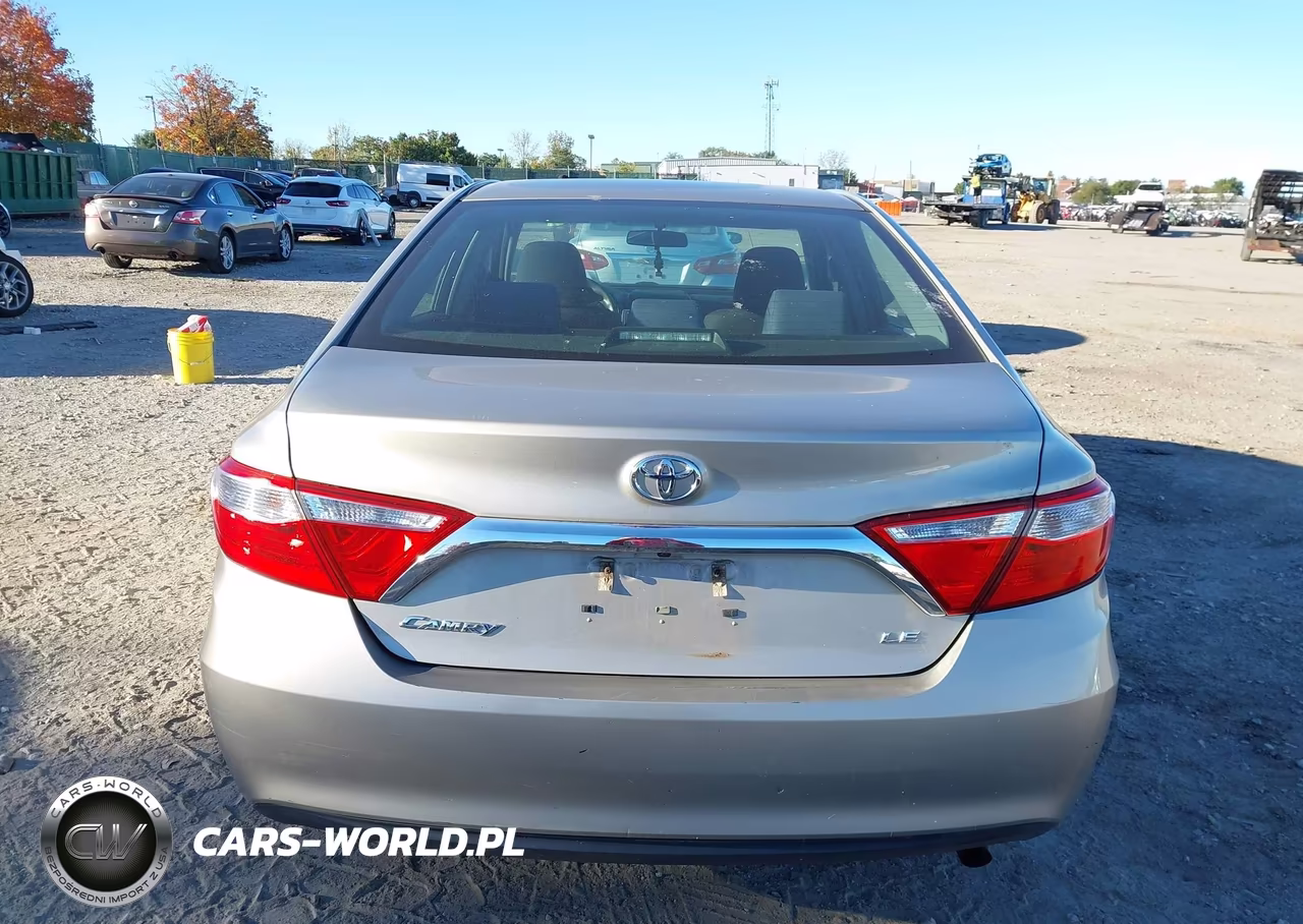 2016 Toyota Camry Le VIN:4T1BF1FK3GU581191 - 16
