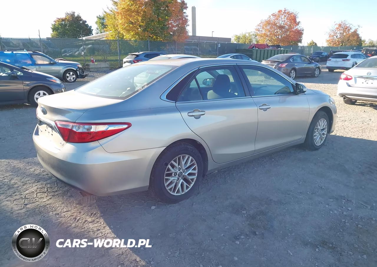 2016 Toyota Camry Le VIN:4T1BF1FK3GU581191 - 4