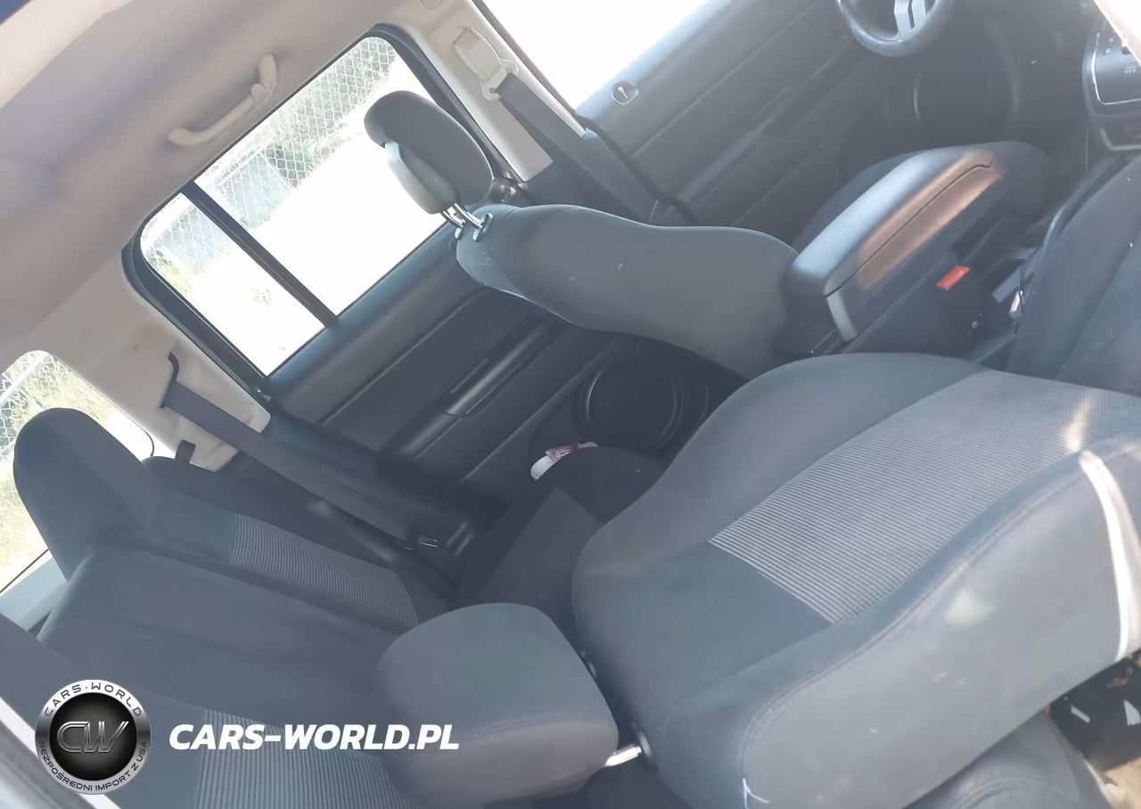2015 Jeep Patriot Sport VIN:1C4NJPBB8FD358975 - 8
