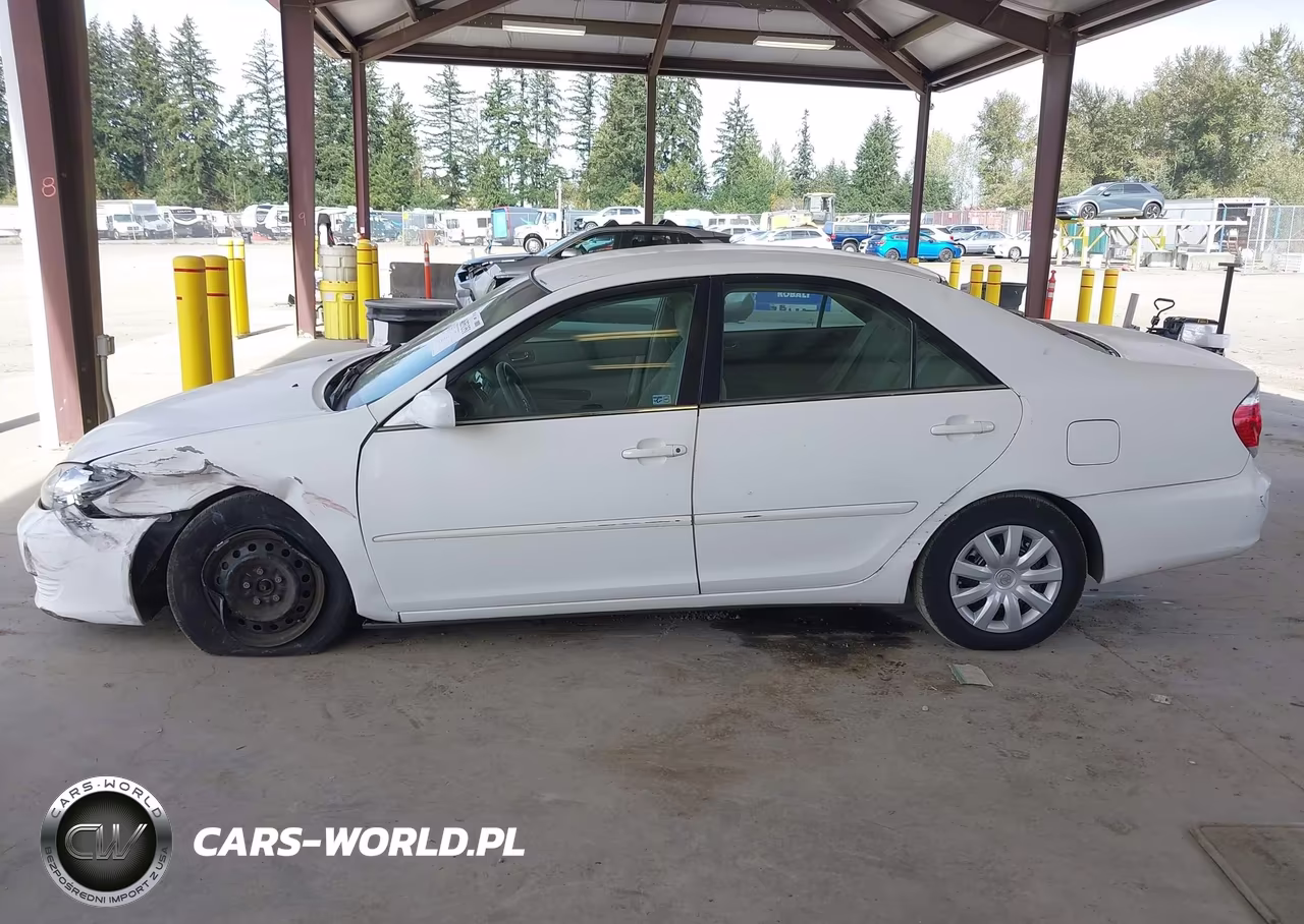 2005 Toyota Camry Le VIN:4T1BE32K95U017854 - 14