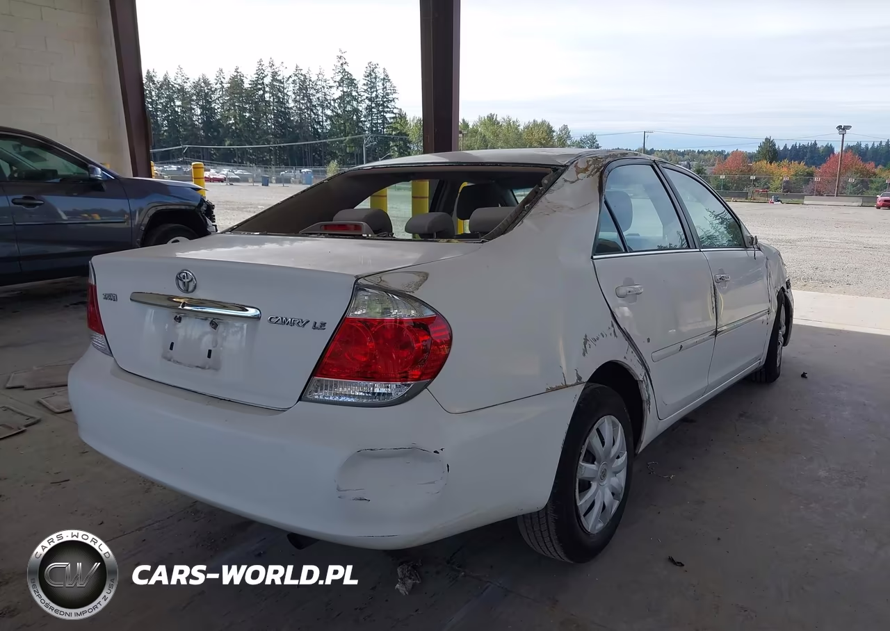 2005 Toyota Camry Le VIN:4T1BE32K95U017854 - 4