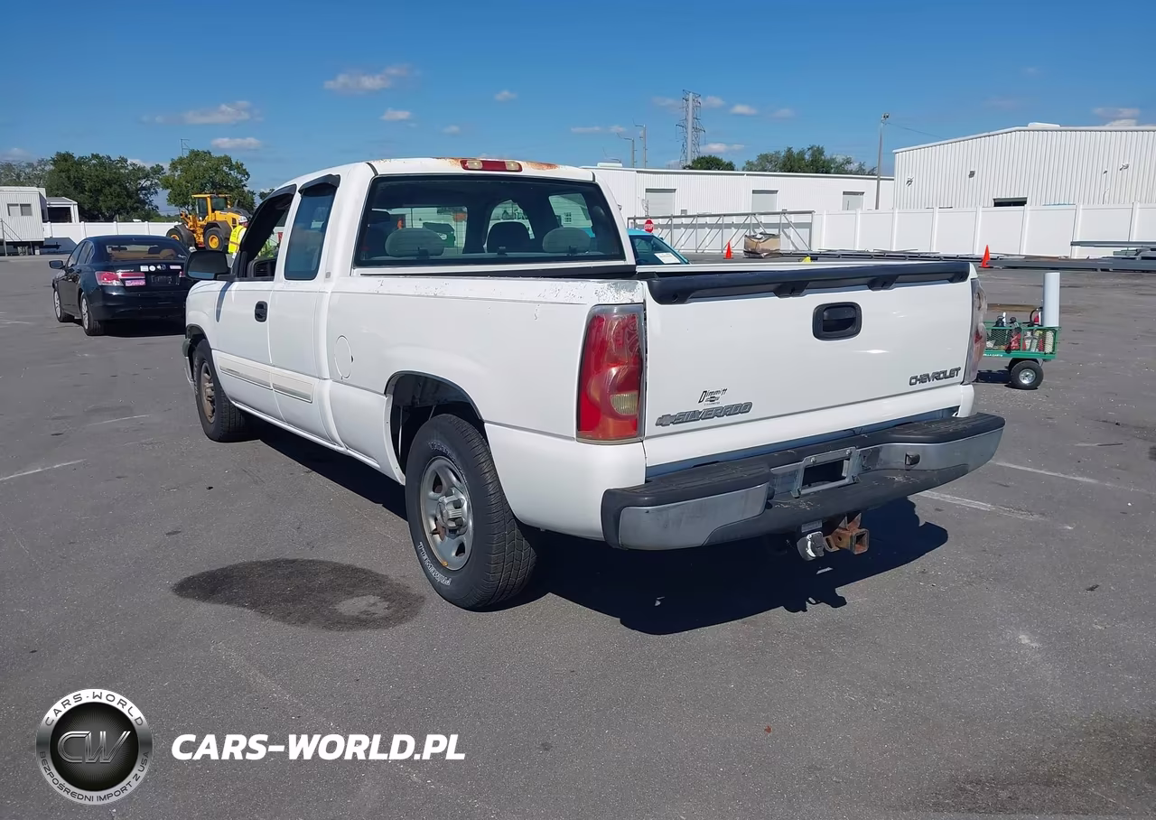 2004 Chevrolet Silverado 1500 Ls VIN:2GCEC19T641140225 - 3