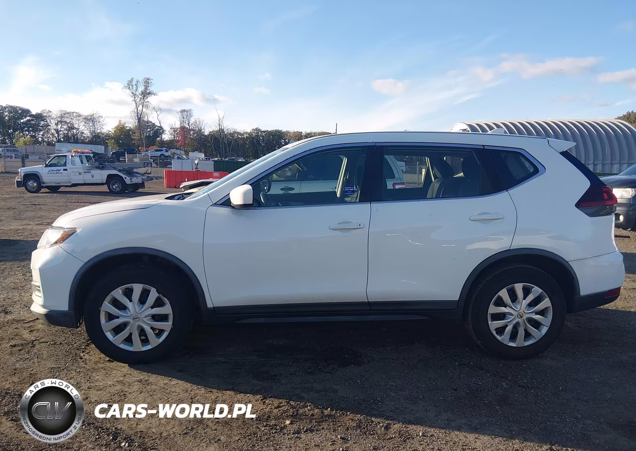 2018 Nissan Rogue S VIN:KNMAT2MV0JP521175 - 14