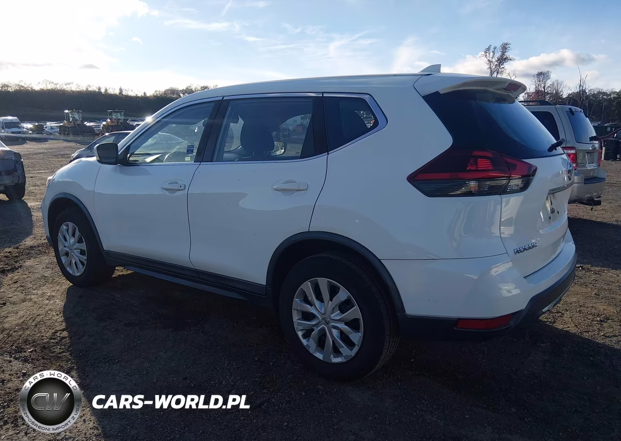 2018 Nissan Rogue S VIN:KNMAT2MV0JP521175 - 3
