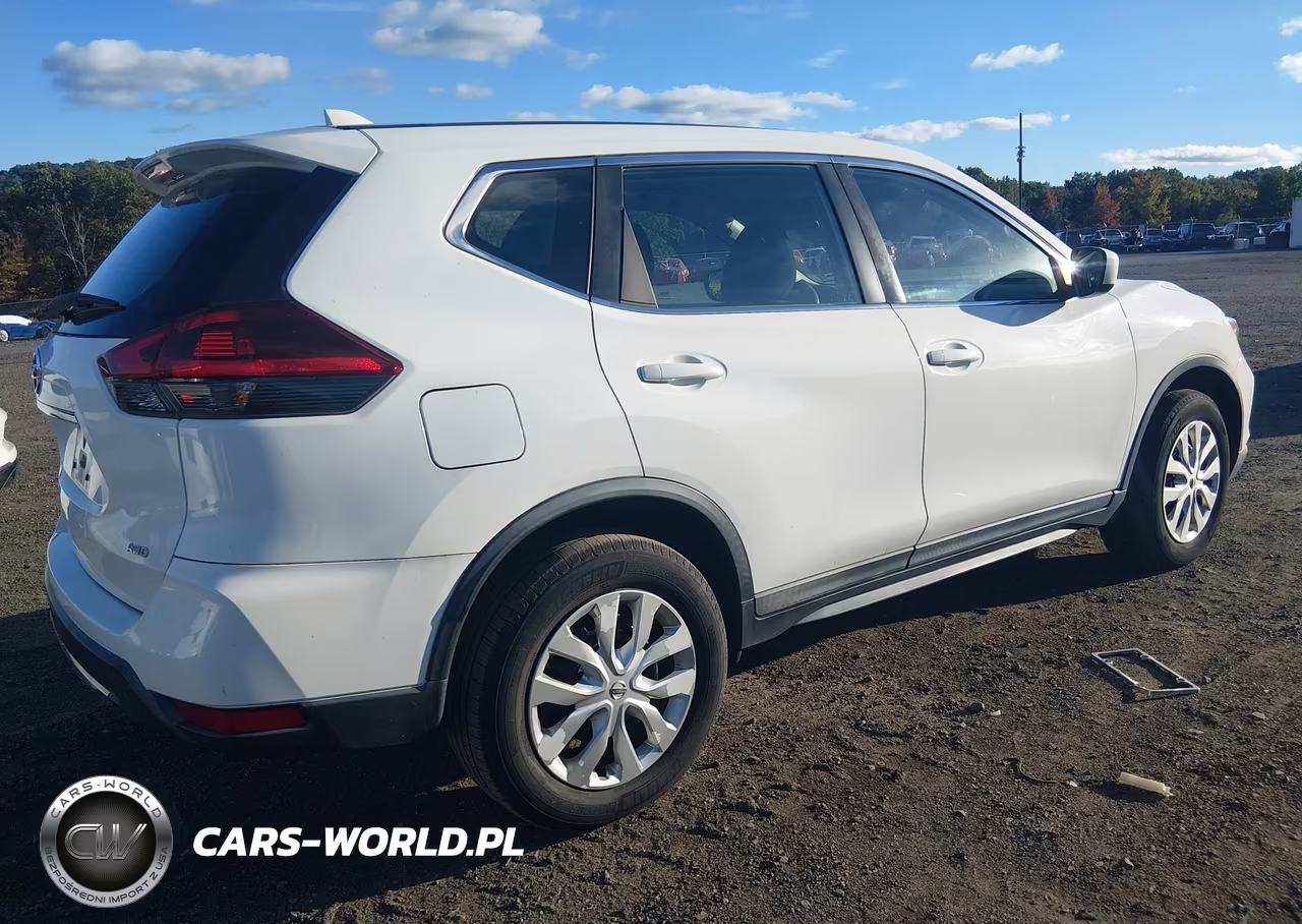 2018 Nissan Rogue S VIN:KNMAT2MV0JP521175 - 4
