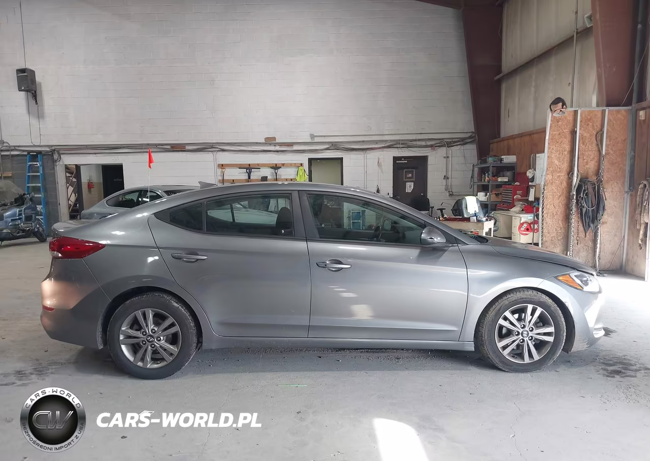 2018 Hyundai Elantra Value Edition VIN:5NPD84LF9JH370465 - 13