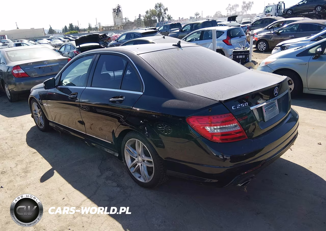 2012 Mercedes-Benz C 250 Sport VIN:WDDGF4HBXCA645446 - 3