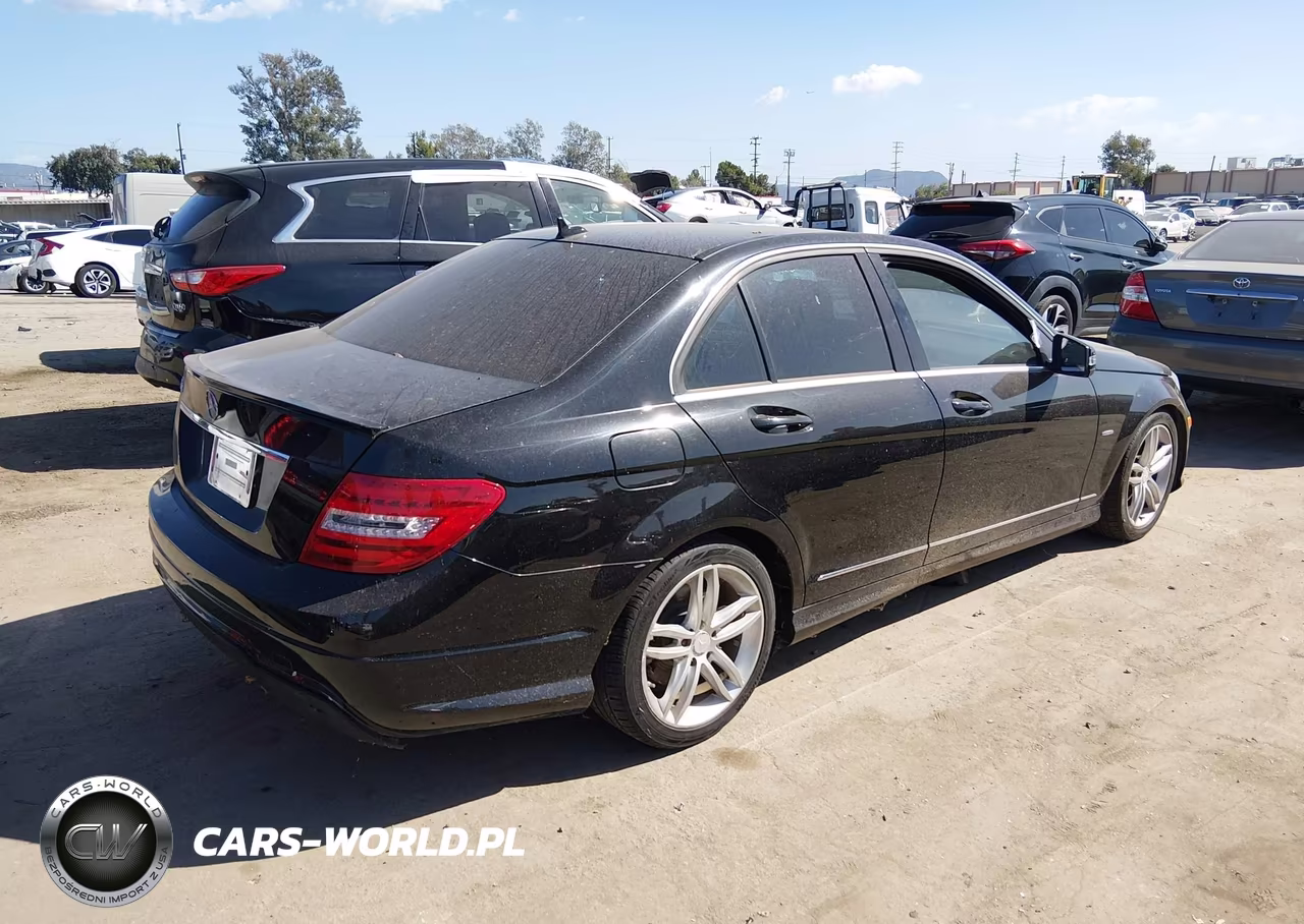 2012 Mercedes-Benz C 250 Sport VIN:WDDGF4HBXCA645446 - 4
